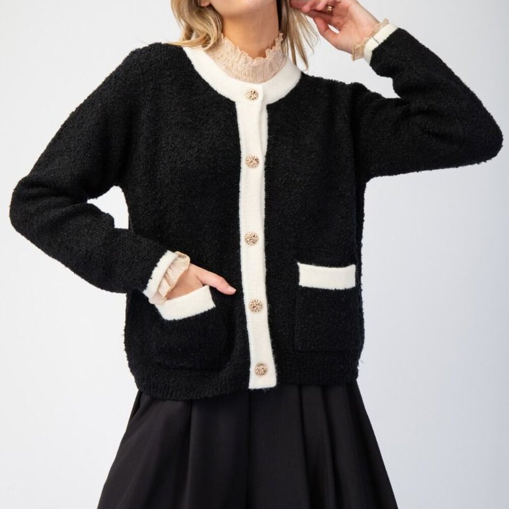 EASEL BUTTON DOWN  KNIT CARDIGAN -LONG SLEEVES -ROUNDED NECKLINE -NEW S M L